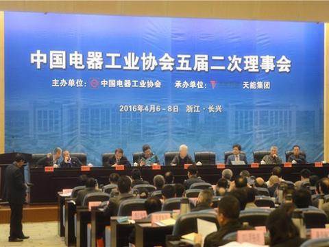 龙8头号玩家荣获