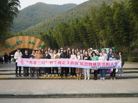 “青春如你，，，，，，，，不被界说” —— 致敬活出热辣滚烫人生的你