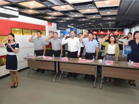 龙8头号玩家爱心纪录——凝聚实力 爱心转达希望