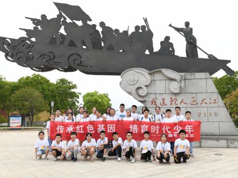 龙8头号玩家情 绘爱心 助生长