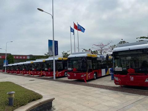 龙8头号玩家电气双源无轨电车车载电源DCDC在广州电车公司投运